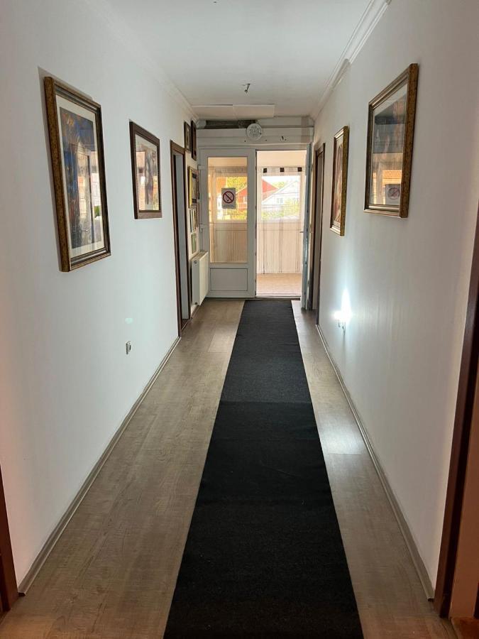 Motel Smek Belgrad Zewnętrze zdjęcie