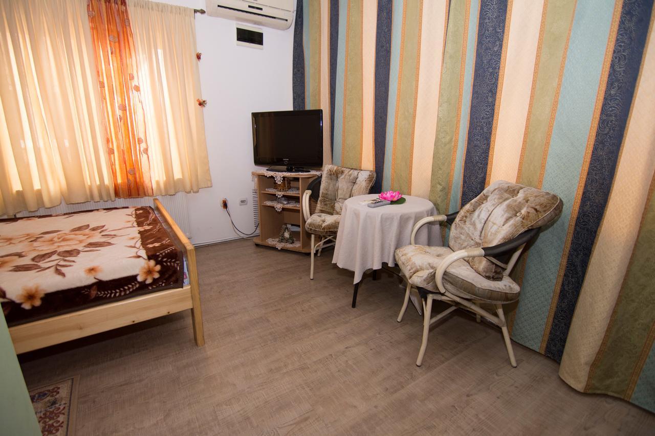 Motel Smek Belgrad Zewnętrze zdjęcie